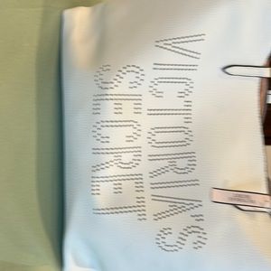 New Victoria’s Secret Tote